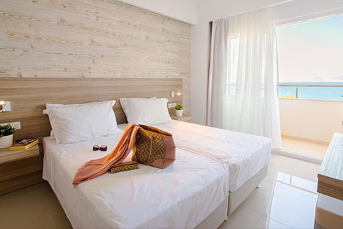 Deluxe studio with sea view